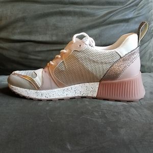 Sam Edelman Pale Pink& White Dad(ish) Style Sneakers SAMPLE